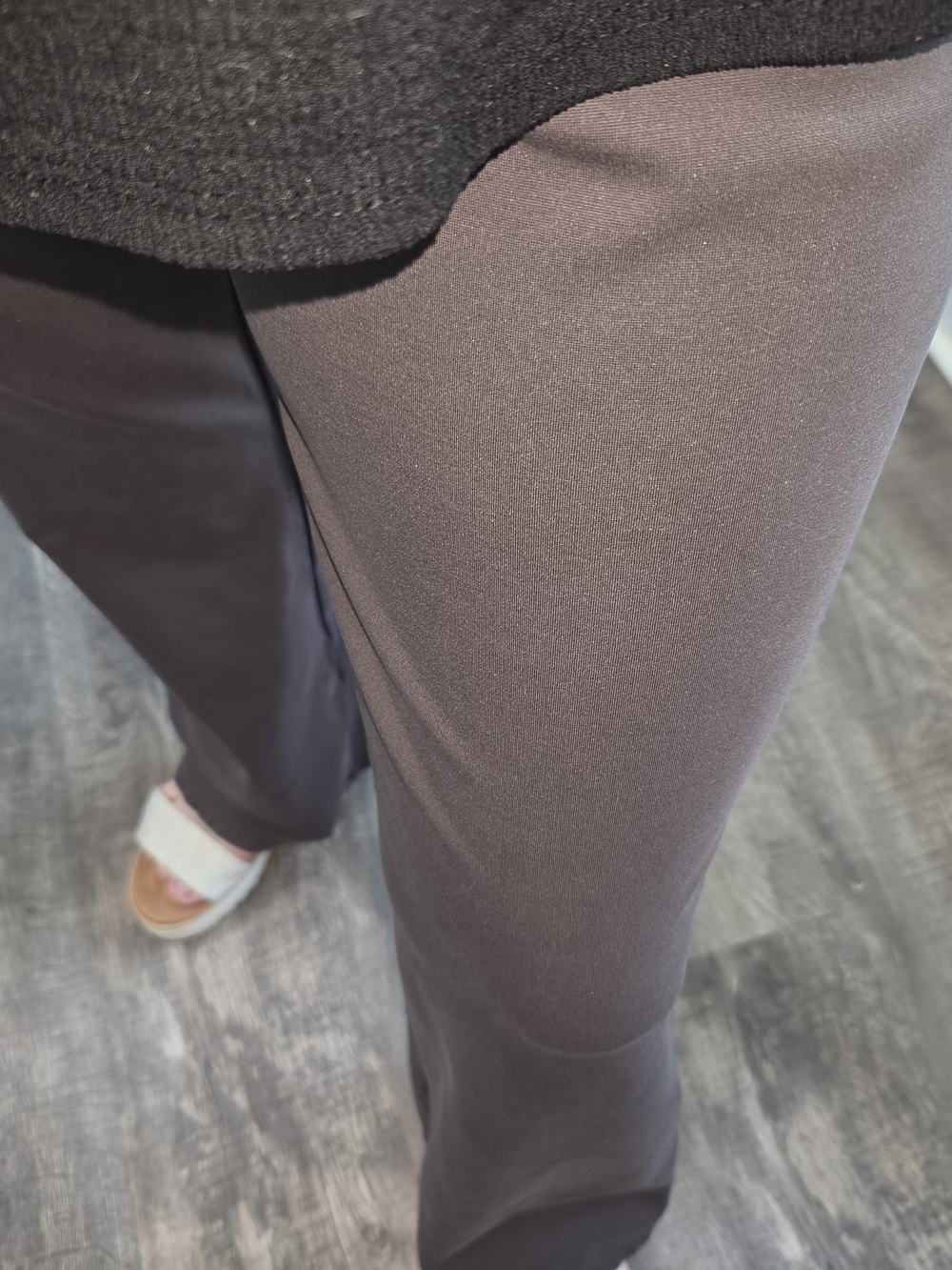HALARA Straight-Leg Pants in Dark Brown